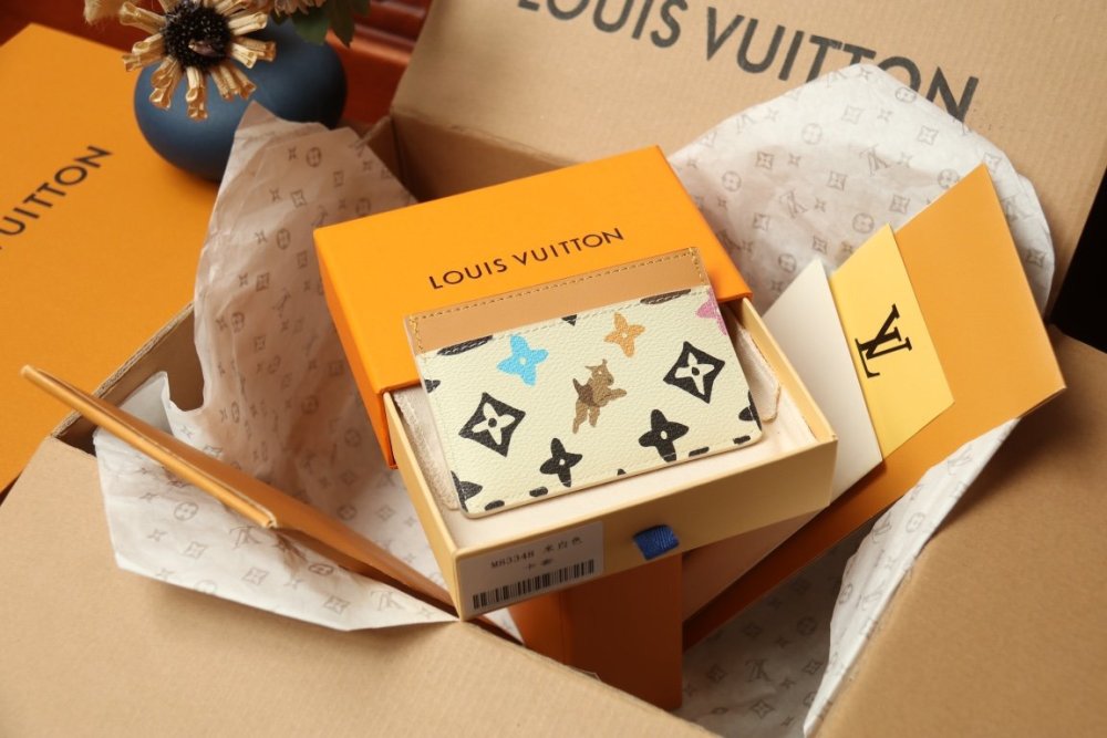 欲しい★超限定★ ルイヴィトンカードケース財布コピー 2色  Louis Vuitton  ルイヴィトン財布M83348