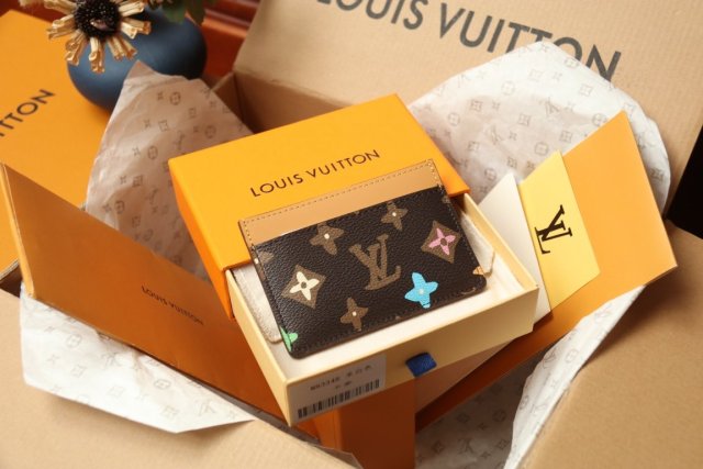 欲しい★超限定★ ルイヴィトンカードケース財布コピー 2色  Louis Vuitton  ルイヴィトン財布M83348