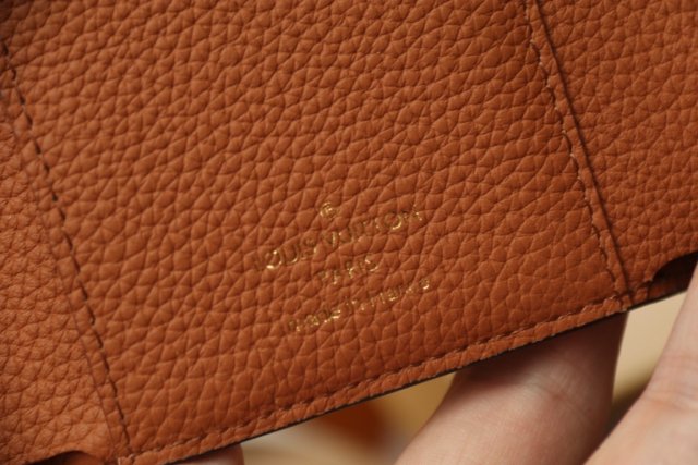 高品質 一目惚れ★ ルイヴィトン折り財布コピー 2色  Louis Vuitton ルイヴィトン財布 M82398