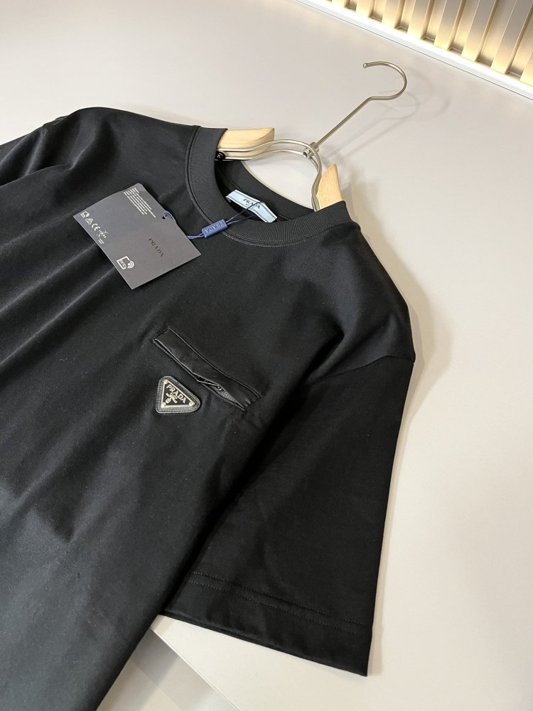 《人気★》プラダ服コピー 2色  男女兼用  Tシャツ PRADA    プラダ服0125