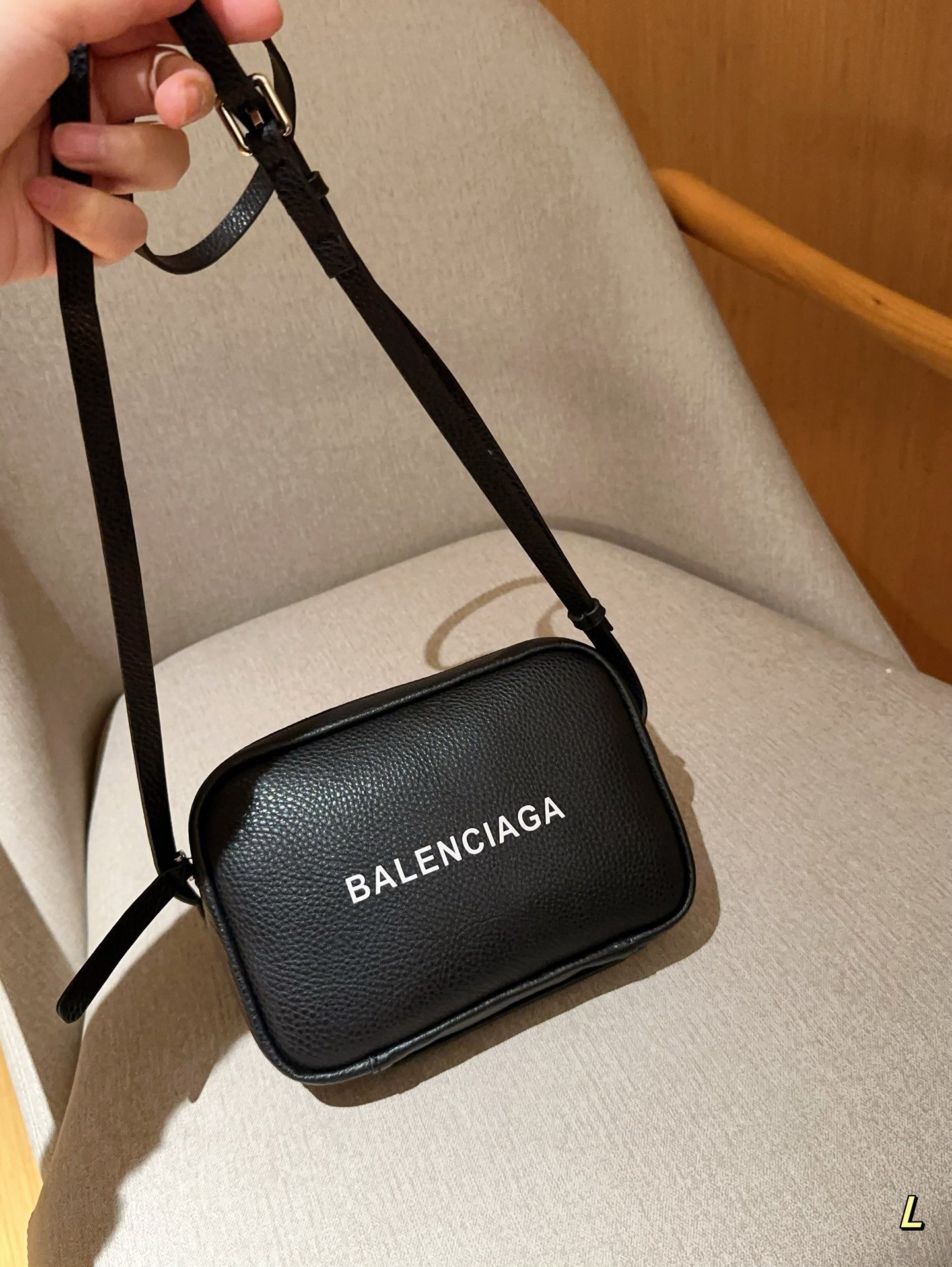 完売前に！   バレンシアガバッグコピー   男女兼用    BALENCIAGA   バレンシアガバッグ0048