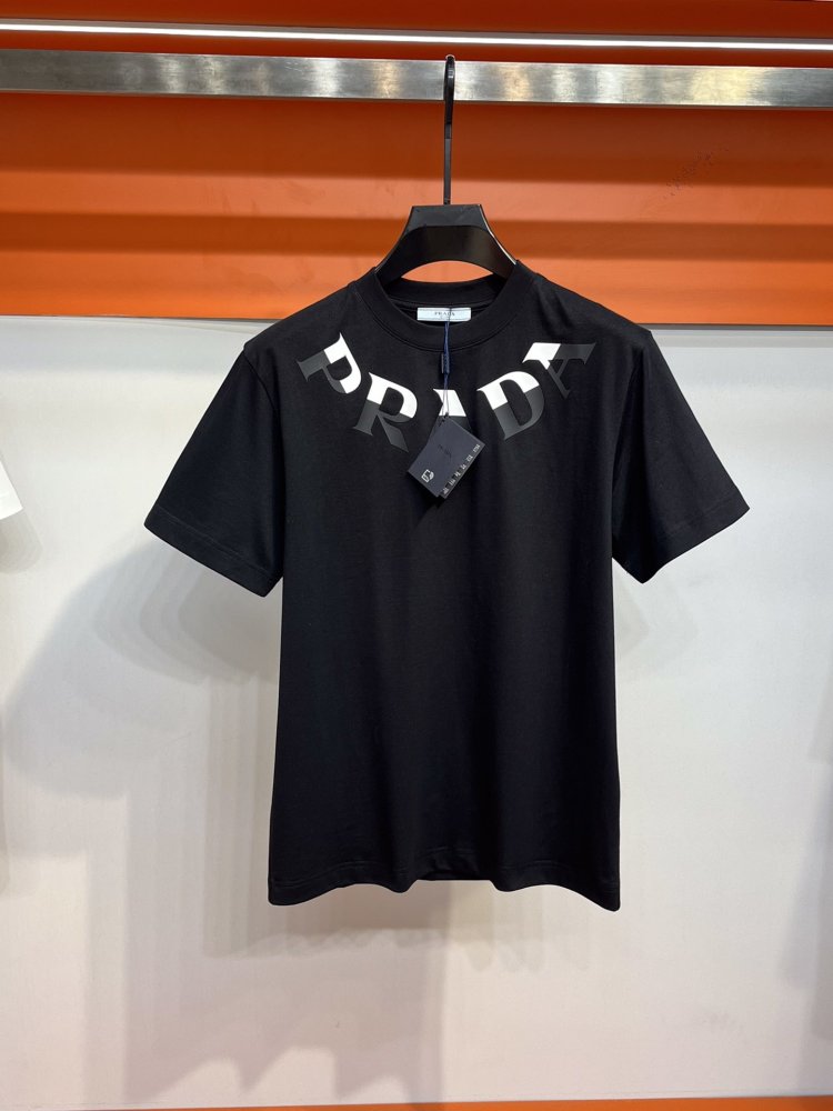 世界中で大人気★ プラダ服コピー 2色  男女兼用  Tシャツ PRADA    プラダ服0129