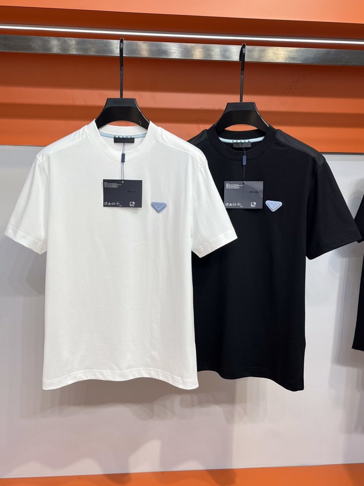 注目アイテム★ プラダ服コピー 2色  男女兼用  Tシャツ PRADA    プラダ服0127