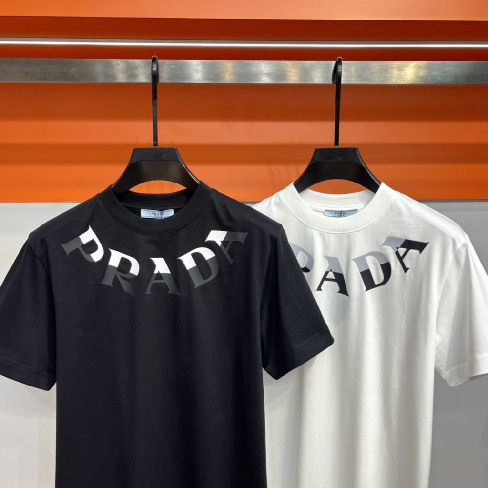 世界中で大人気★ プラダ服コピー 2色  男女兼用  Tシャツ PRADA    プラダ服0129