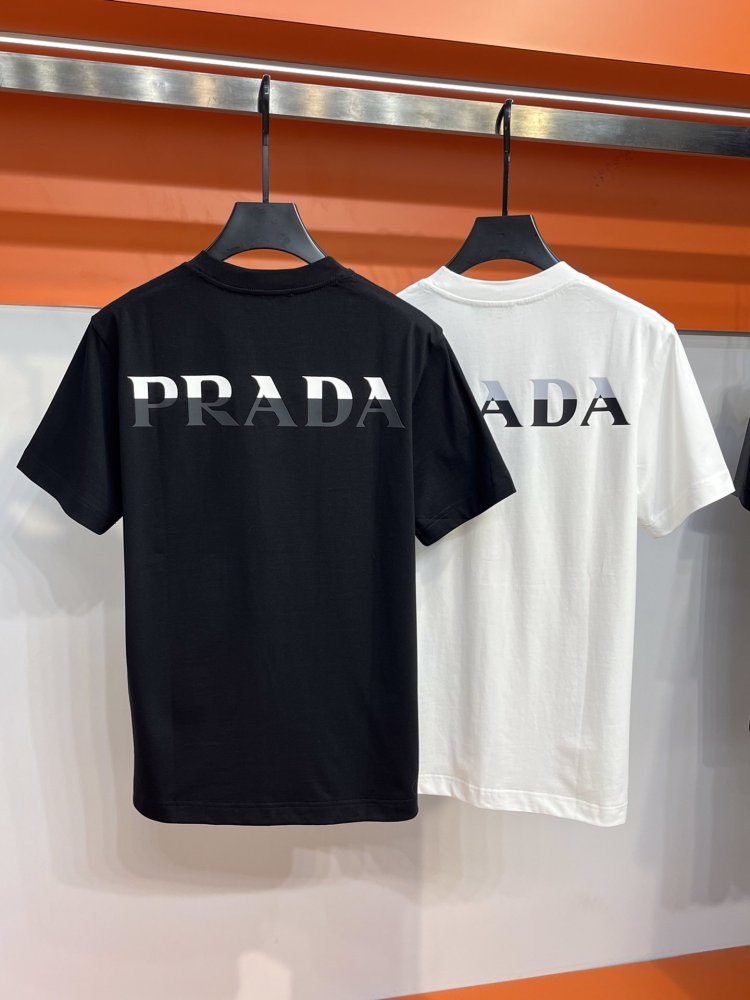 世界中で大人気★ プラダ服コピー 2色  男女兼用  Tシャツ PRADA    プラダ服0129