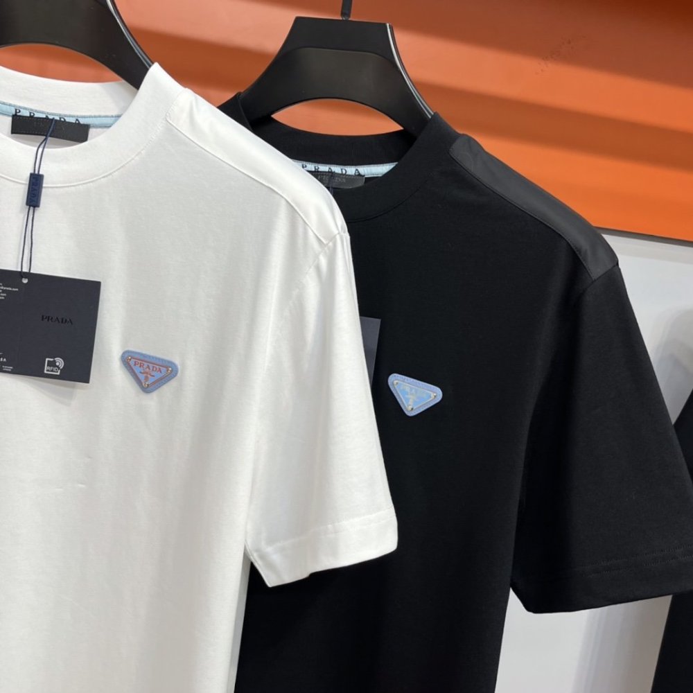注目アイテム★ プラダ服コピー 2色  男女兼用  Tシャツ PRADA    プラダ服0127