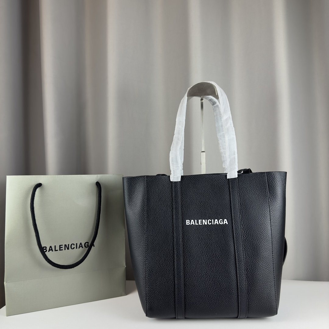 注目アイテム★  バレンシアガバッグコピー       BALENCIAGA   バレンシアガバッグ0051