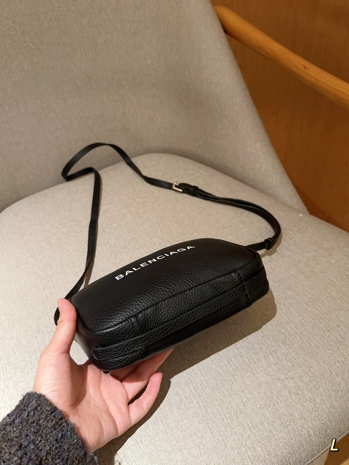 完売前に！   バレンシアガバッグコピー   男女兼用    BALENCIAGA   バレンシアガバッグ0048