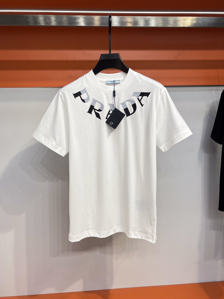 世界中で大人気★ プラダ服コピー 2色  男女兼用  Tシャツ PRADA    プラダ服0129