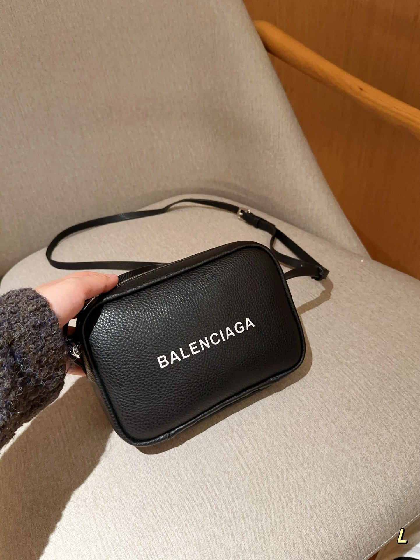 完売前に！   バレンシアガバッグコピー   男女兼用    BALENCIAGA   バレンシアガバッグ0048