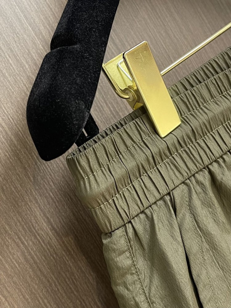★日本!!人気！  ロエベ 服コピー   2色   LOEWE  ロエベ服0128