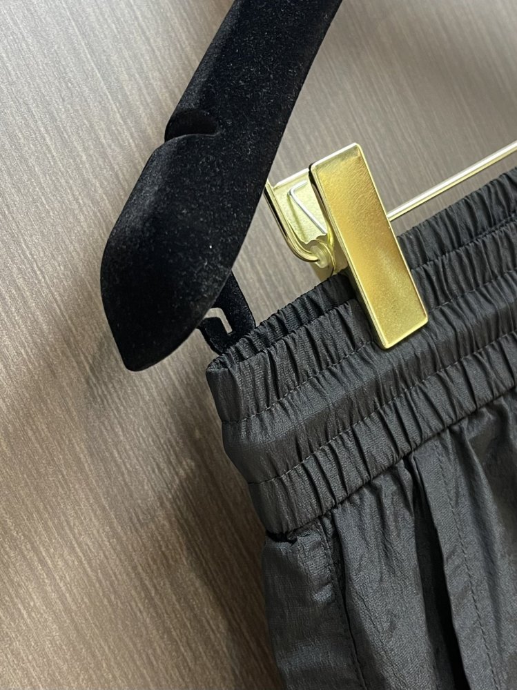 ★日本!!人気！  ロエベ 服コピー   2色   LOEWE  ロエベ服0128