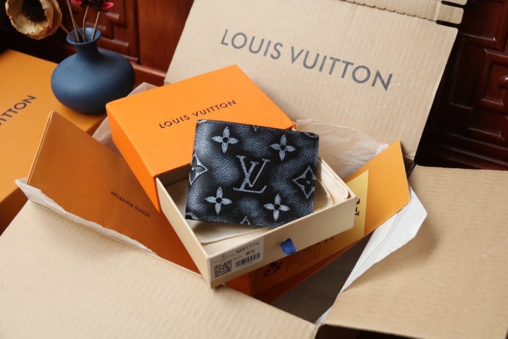 高品質 欲しい★超限定★  ルイヴィトン長財布コピー   Louis Vuitton ルイヴィトン財布M81774
