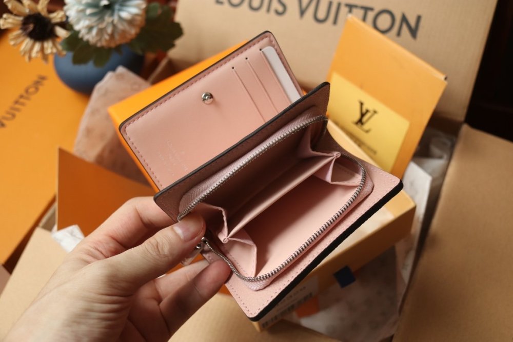 高品質 ★日本!!人気！  ルイヴィトン折り財布コピー 2色  Louis Vuitton ルイヴィトン財布M80629
