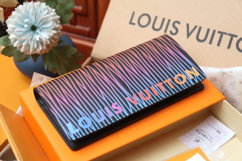 高品質  完売必至 ★   ルイヴィトン長財布コピー  Louis Vuitton ルイヴィトン財布M82585