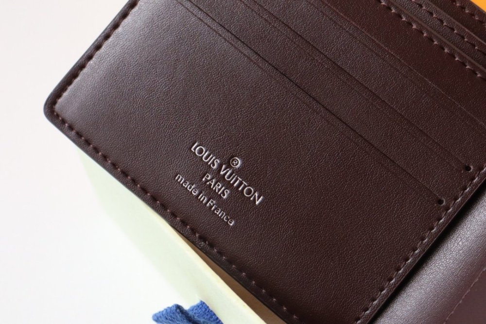 高品質  完売前に！  ルイヴィトン折り財布コピー  Louis Vuitton ルイヴィトン財布M84689