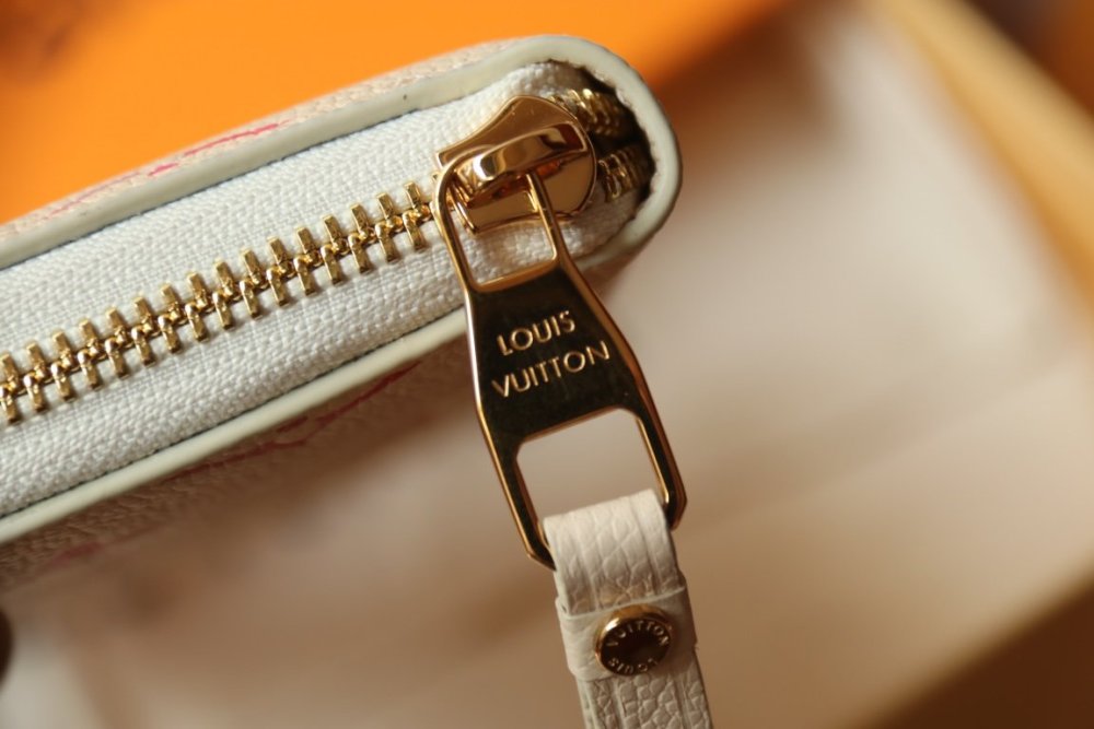 高品質  超希少！！  ルイヴィトン長財布コピー  Louis Vuitton ルイヴィトン財布M83505