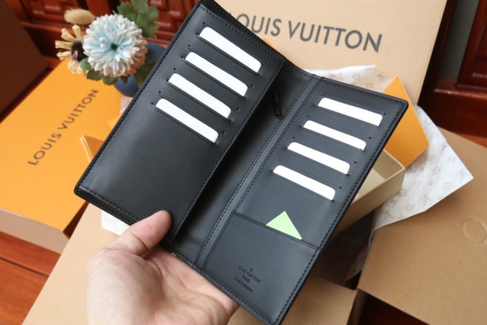 高品質  完売必至 ★   ルイヴィトン長財布コピー  Louis Vuitton ルイヴィトン財布M82585