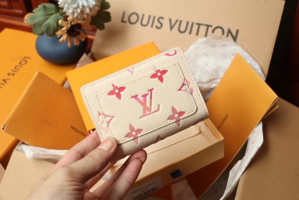 高品質  《人気★》   ルイヴィトン折り財布コピー   Louis Vuitton ルイヴィトン財布M83481