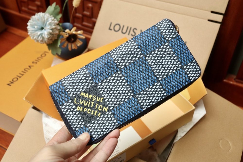 人気急上昇  ルイヴィトン長財布コピー   Louis Vuitton ルイヴィトン財布N40675