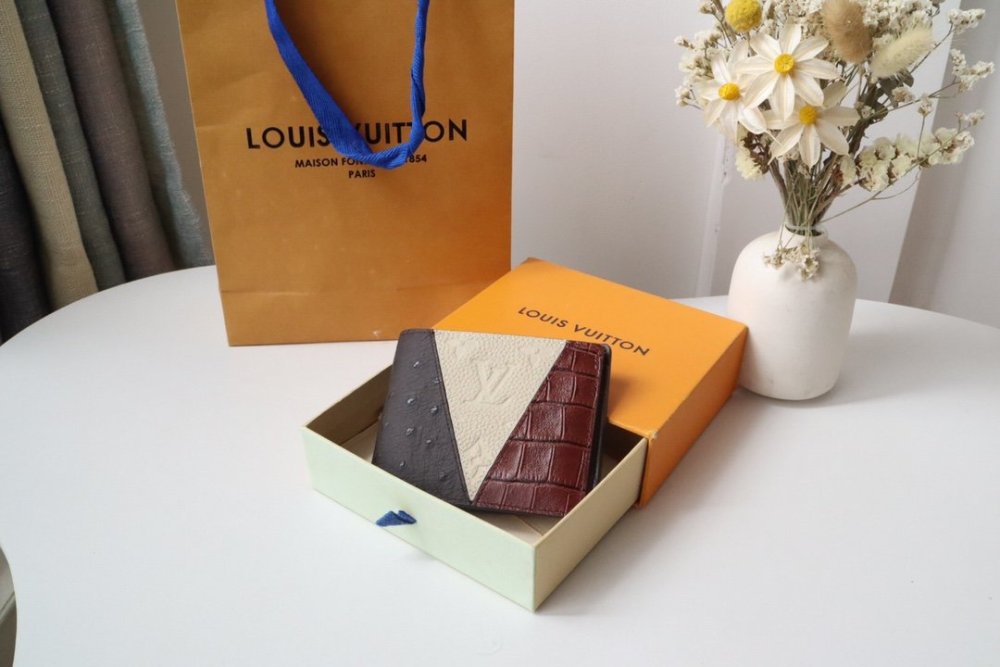 高品質  完売前に！  ルイヴィトン折り財布コピー  Louis Vuitton ルイヴィトン財布M84689