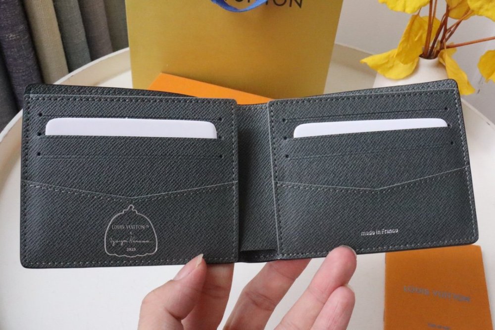 売上総額１位！  ルイヴィトン折り財布コピー   Louis Vuitton ルイヴィトン財布M81967