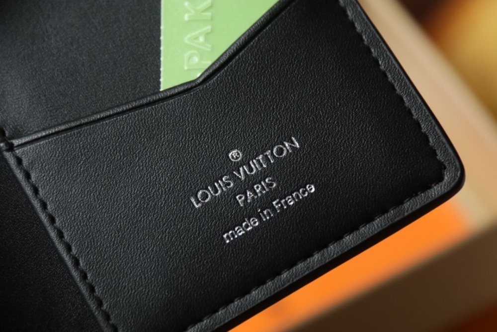 高品質 超話題!  ルイヴィトン長財布コピー   Louis Vuitton ルイヴィトン財布M81774