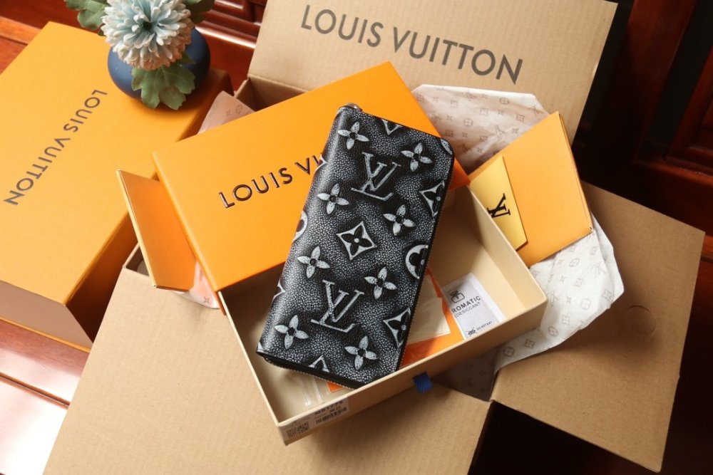 高品質 人気No1★ ルイヴィトン長財布コピー   Louis Vuitton ルイヴィトン財布M81775