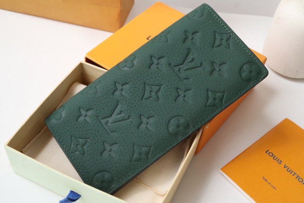 高品質 大人気！暖かい★  ルイヴィトン長財布コピー  Louis Vuitton ルイヴィトン財布M83067