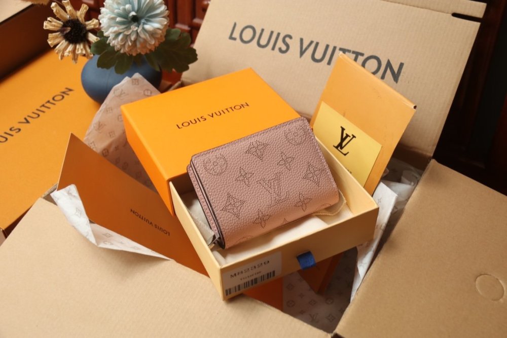 高品質 ★日本!!人気！  ルイヴィトン折り財布コピー 2色  Louis Vuitton ルイヴィトン財布M80629