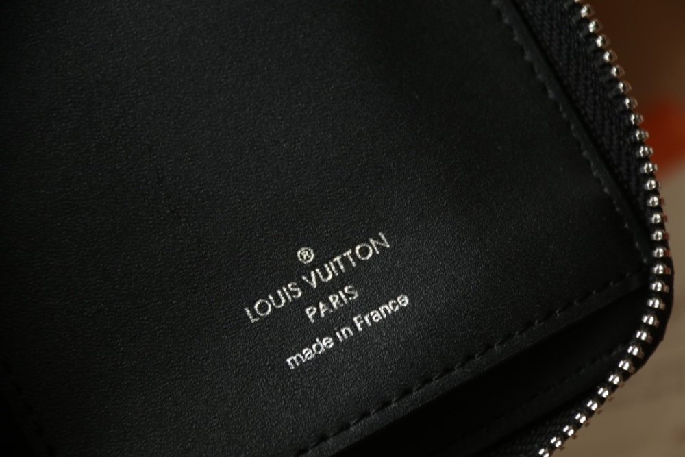 高品質 人気No1★ ルイヴィトン長財布コピー   Louis Vuitton ルイヴィトン財布M81775