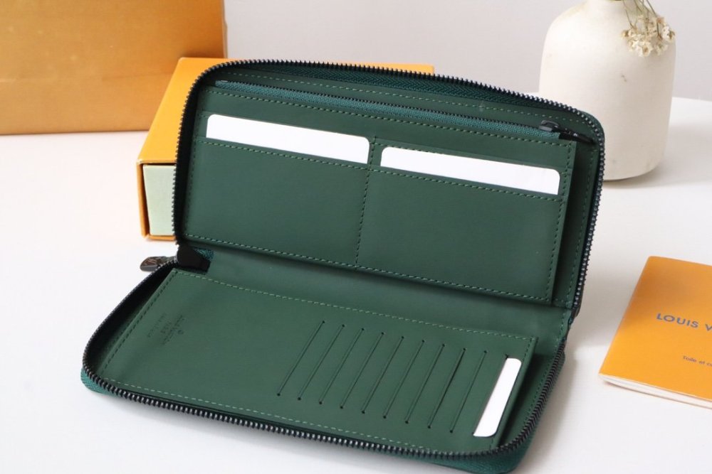 高品質  入手困難品！  ルイヴィトン長財布コピー  Louis Vuitton ルイヴィトン財布M83067
