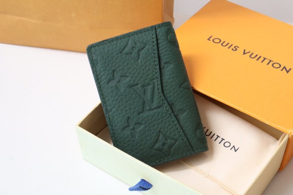 高品質  【目を惹く☆】  ルイヴィトンカードケースコピー   Louis Vuitton ルイヴィトン財布M83067