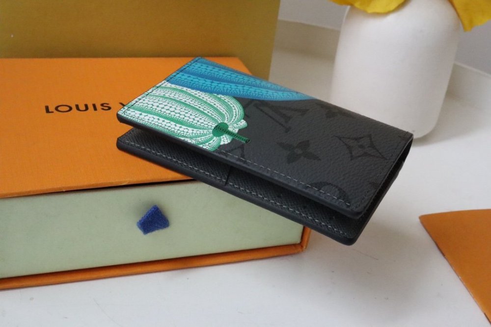 使い勝手良し  ルイヴィトンカードケースコピー   Louis Vuitton ルイヴィトン財布M81969