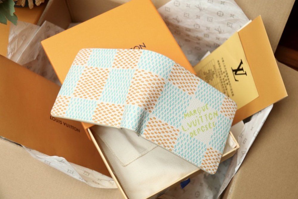 【限定カラー】  ルイヴィトン折り財布コピー 2色  Louis Vuitton ルイヴィトン財布N40676