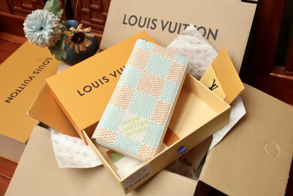 人気急上昇  ルイヴィトン長財布コピー   Louis Vuitton ルイヴィトン財布N40675