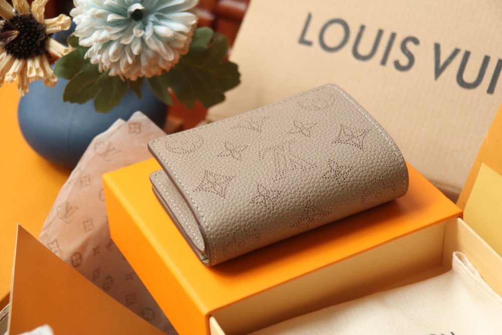 高品質 ★日本!!人気！  ルイヴィトン折り財布コピー 2色  Louis Vuitton ルイヴィトン財布M80629