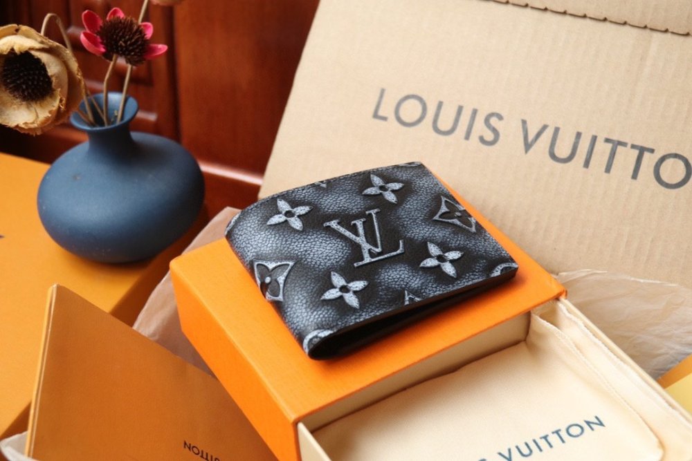 高品質 欲しい★超限定★  ルイヴィトン長財布コピー   Louis Vuitton ルイヴィトン財布M81774