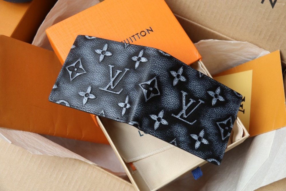 高品質 欲しい★超限定★  ルイヴィトン長財布コピー   Louis Vuitton ルイヴィトン財布M81774