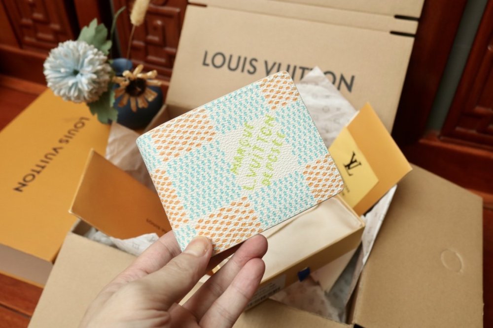 【限定カラー】  ルイヴィトン折り財布コピー 2色  Louis Vuitton ルイヴィトン財布N40676