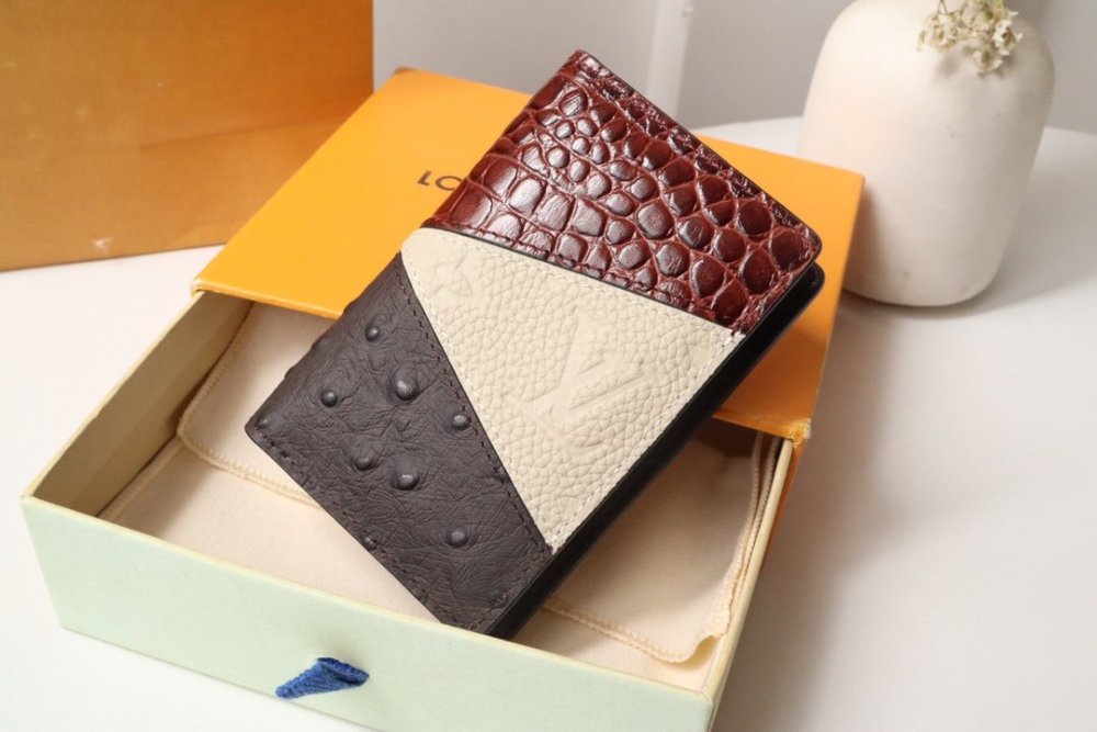 高品質 注目アイテム★ ルイヴィトンカードケースコピー   Louis Vuitton ルイヴィトン財布M84690