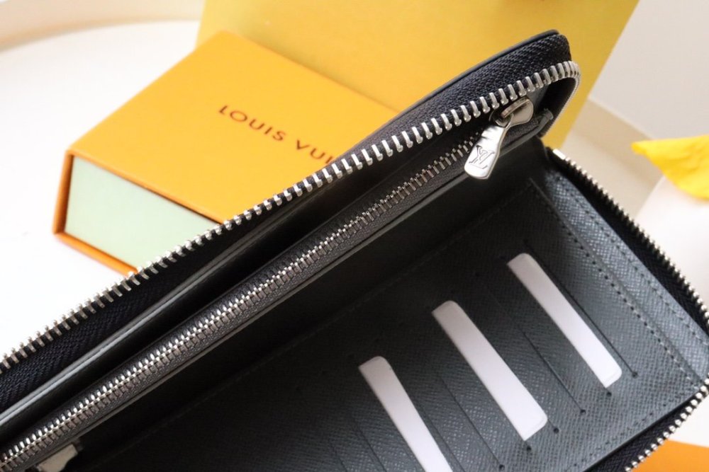 送料込  ルイヴィトン長財布コピー  Louis Vuitton ルイヴィトン財布M81971