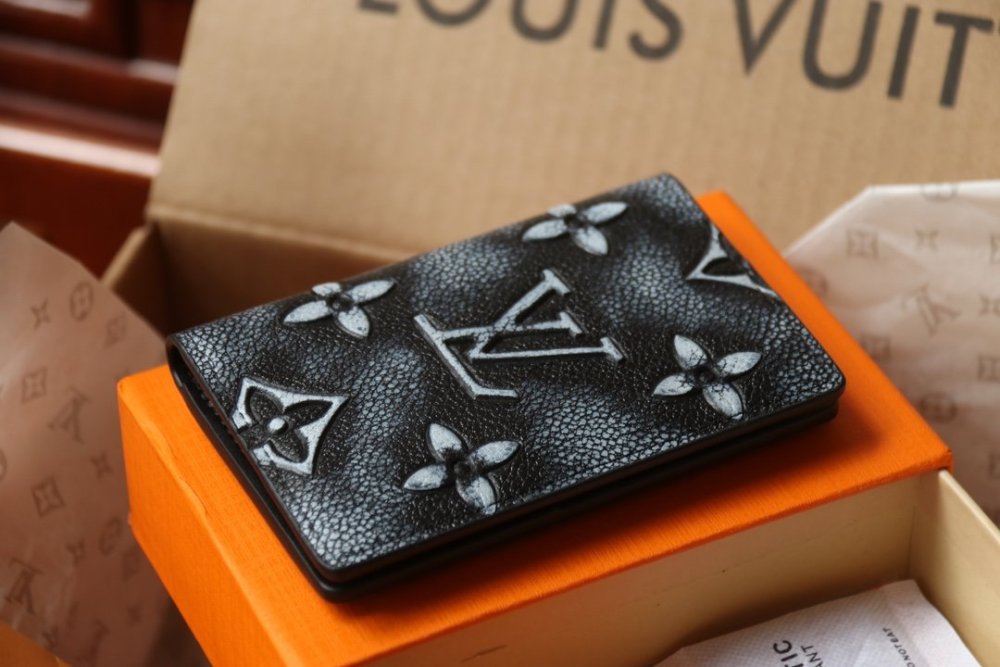 高品質 超話題!  ルイヴィトン長財布コピー   Louis Vuitton ルイヴィトン財布M81774