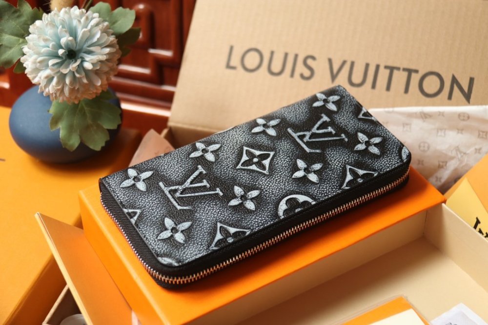 高品質 人気No1★ ルイヴィトン長財布コピー   Louis Vuitton ルイヴィトン財布M81775