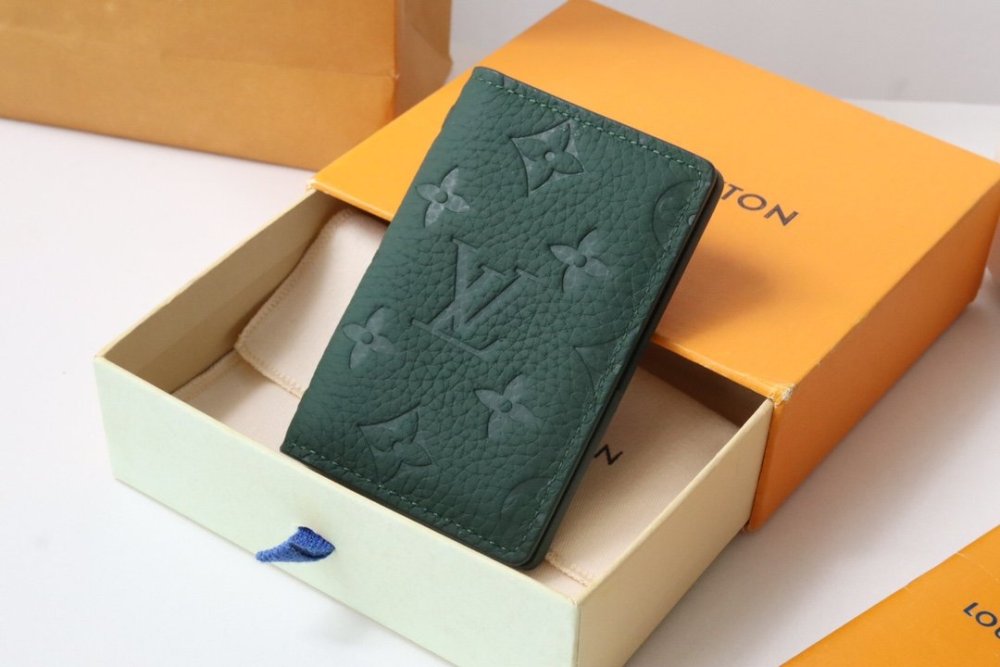 高品質  【目を惹く☆】  ルイヴィトンカードケースコピー   Louis Vuitton ルイヴィトン財布M83067