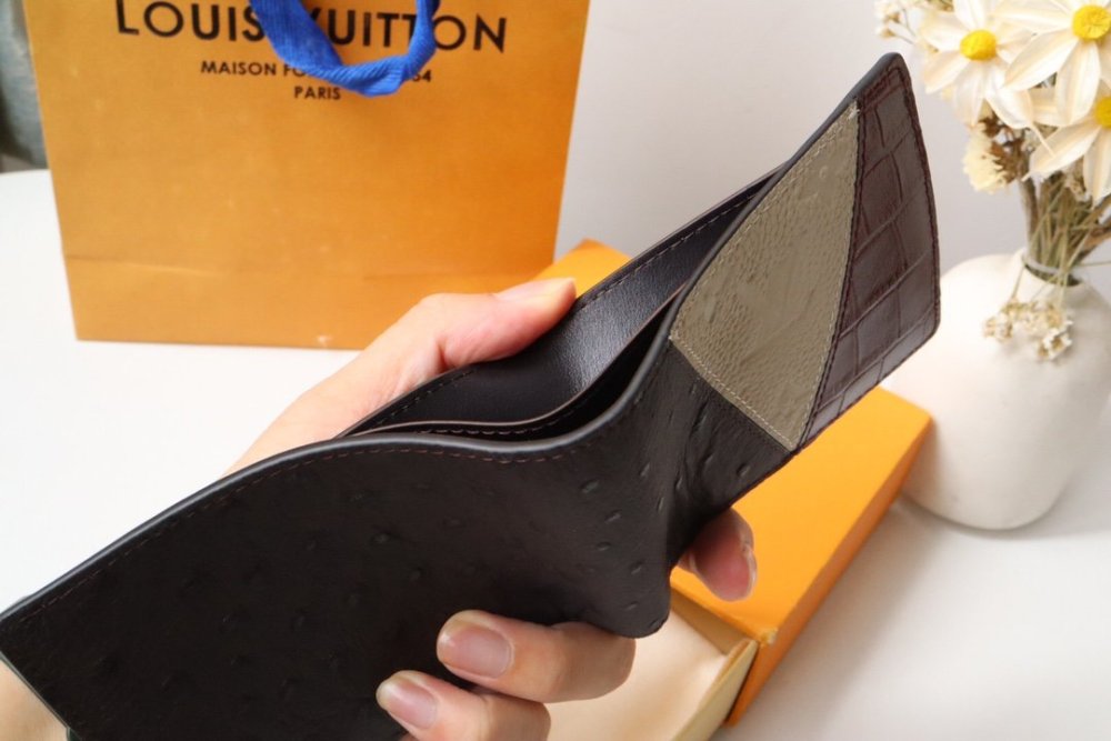 高品質  完売前に！  ルイヴィトン折り財布コピー  Louis Vuitton ルイヴィトン財布M84689