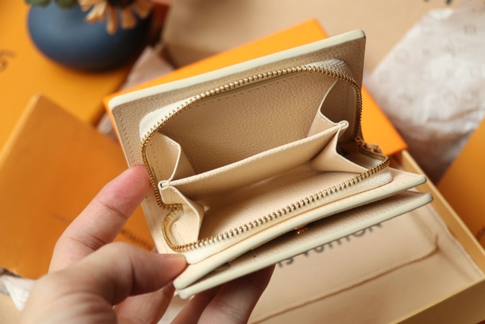 高品質  《人気★》   ルイヴィトン折り財布コピー   Louis Vuitton ルイヴィトン財布M83481