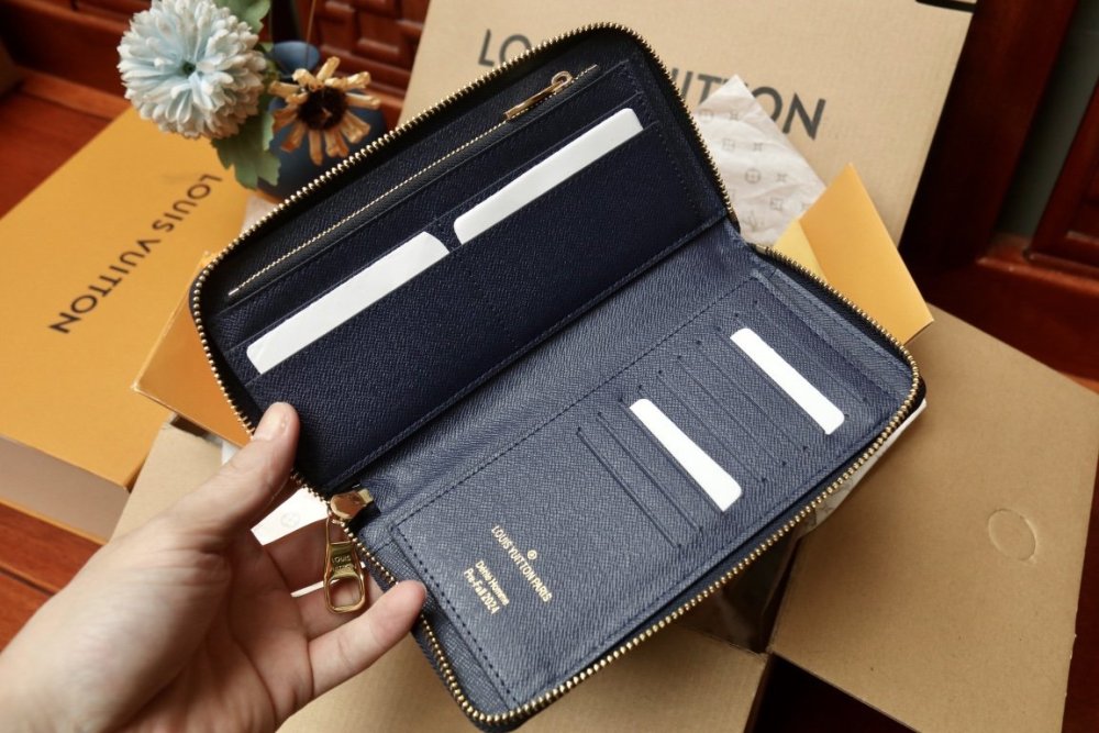 人気急上昇  ルイヴィトン長財布コピー   Louis Vuitton ルイヴィトン財布N40675