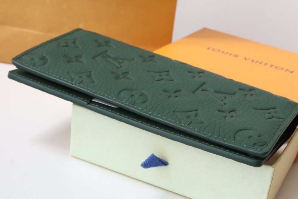 高品質 大人気！暖かい★  ルイヴィトン長財布コピー  Louis Vuitton ルイヴィトン財布M83067
