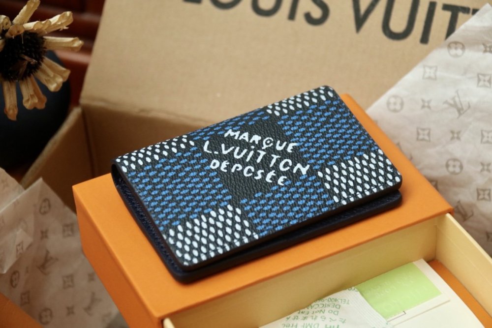 一目惚れ★ ルイヴィトンカードケースコピー 2色  Louis Vuitton ルイヴィトン財布N40678